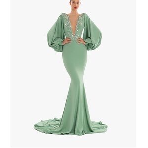 Albina Dyla Elegant Green Evening Gown